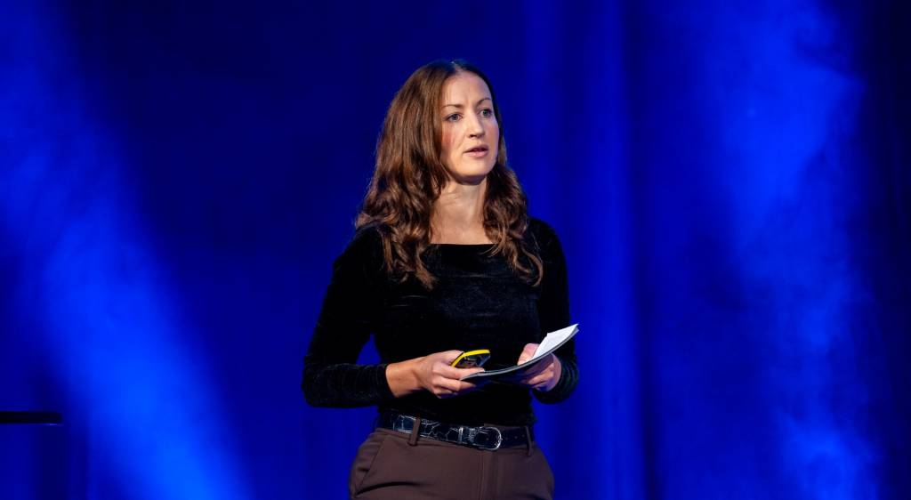 Maria Hope på scenen under Oslo Business Forum 2026.