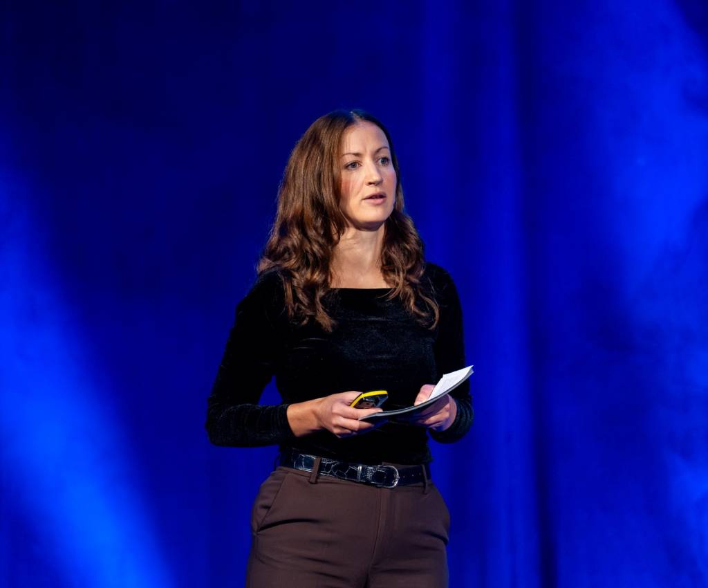 Maria Hope på scenen under Oslo Business Forum 2026.