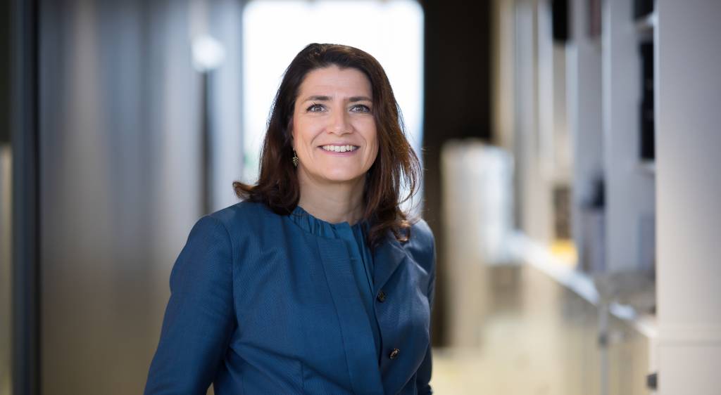 Sonja Horn, administrerende direktør i Entra, er fornøyd med at Entra er det første norske, og det andre eiendomsselskapet i Europa, som har fått sine klimamål verifisert av SBTi etter den nye standarden for eiendomssektoren.