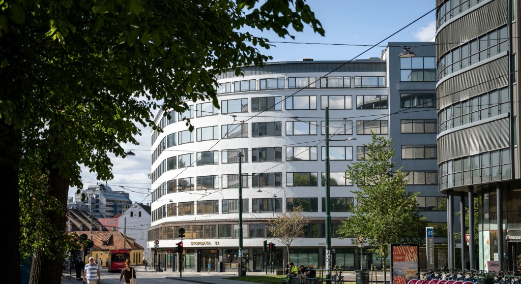 Storgata 51 ligger i krysset mellom Storgata og Hausmanns gate. Foto: Knut Neerland - Magent.no