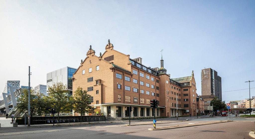 Entra har de siste årene gjennomført en omfattende rehabilitering av Tollgaarden i Schweigaards gate 15. Med den nye avtalen med Husbanken er Tollgaarden mer enn 90 prosent utleid.