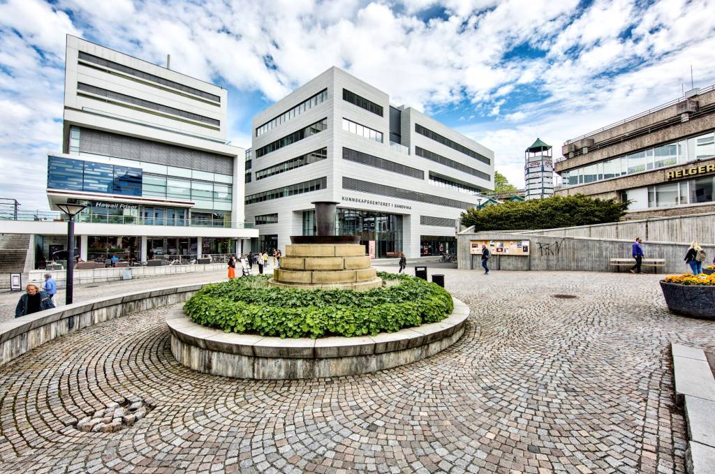 Otto Sverdrups plass 4 ligger midt i Sandvika sentrum