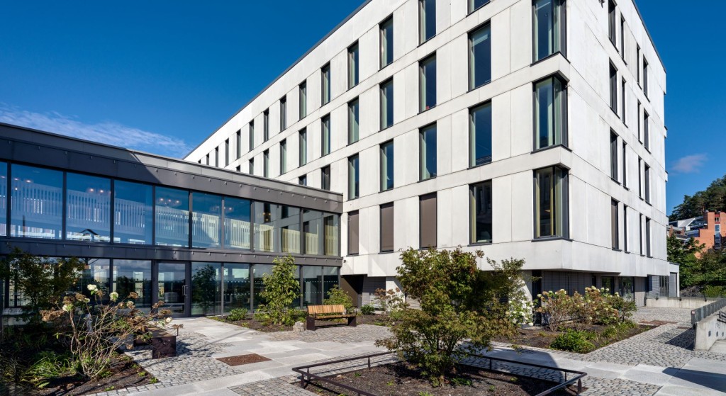 Tingretten har fått et tilbygg som har knyttet sammen Malmskriverveien 2 og 4