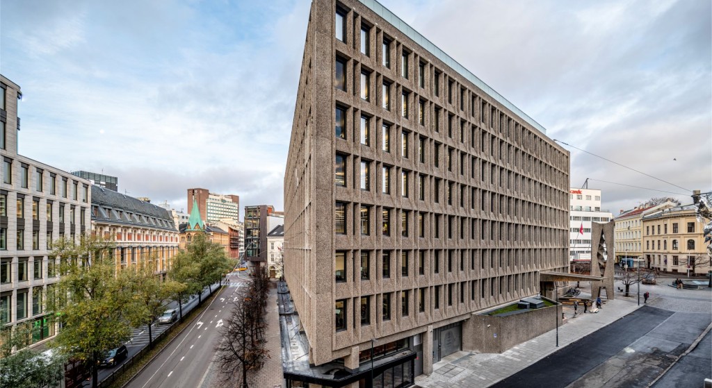 Fasaden på St. Olavs plass 5 mot Universitetsgata.