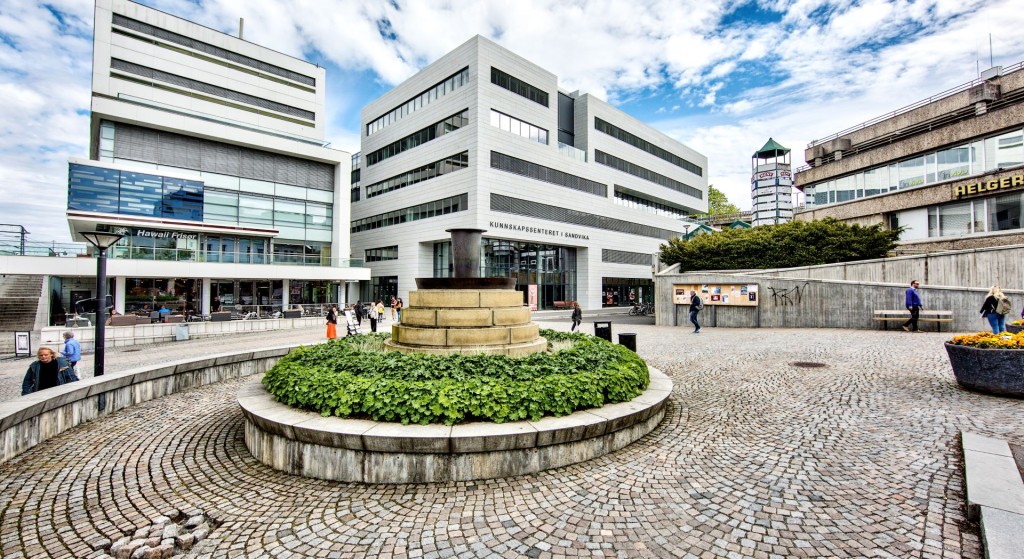 Otto Sverdrups plass 4 ligger midt i Sandvika sentrum